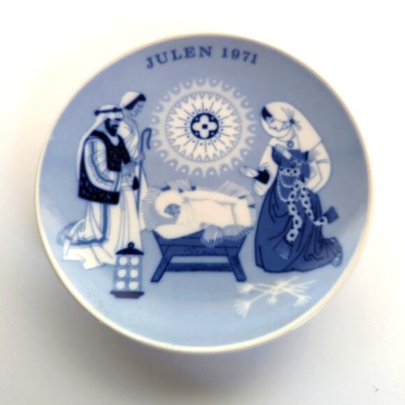 Vintage 1971 Porsgrund Norway Julen Christmas "A Child Is Born" Wall Plate - Picture 1 of 5